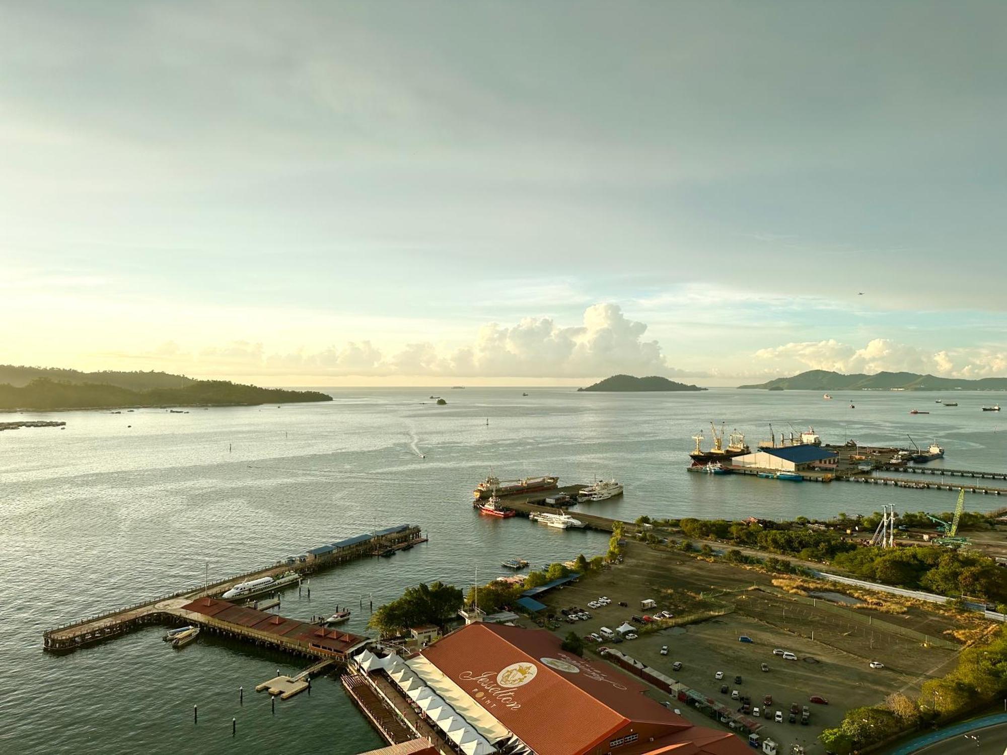 M Centro City Centre @ Gaya Street By Sunset Seaview Vacation Condos Kota Kinabalu Buitenkant foto